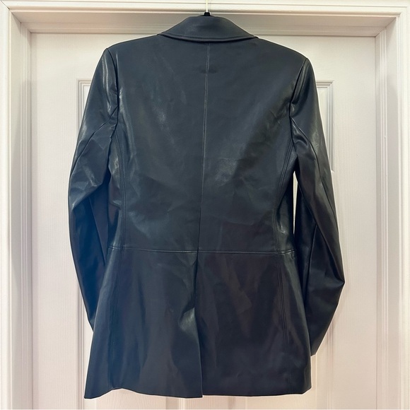 NWT Express Faux Leather Peak Lapel One Button Blazer Black sz XS - Picture 8 of 8